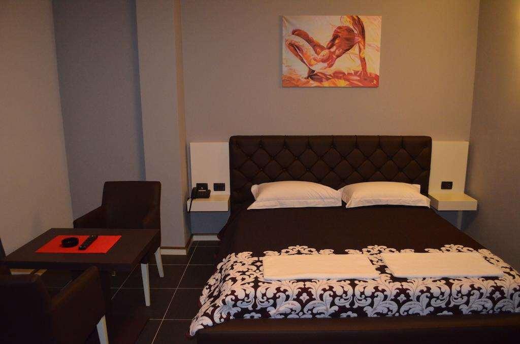 Hotel Mustang Vasqarr Oda fotoğraf